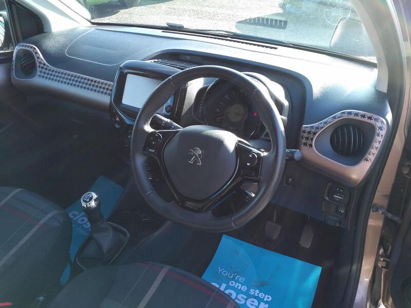 PEUGEOT 108 1.2 VTi PureTech Allure  2014