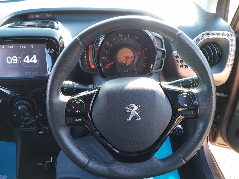 PEUGEOT 108 1.2 VTi PureTech Allure  2014