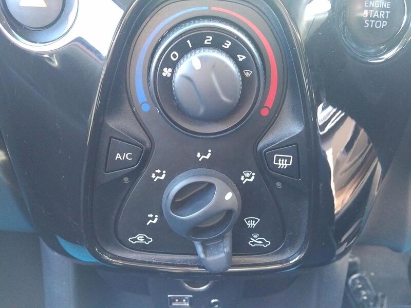 PEUGEOT 108 1.2 VTi PureTech Allure  2014