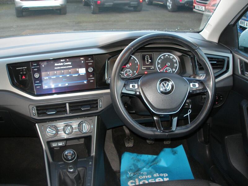 VOLKSWAGEN POLO 1.0 TSI SE  2019