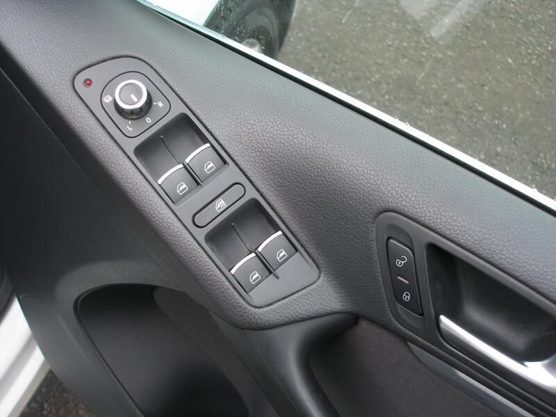 VOLKSWAGEN TIGUAN 2.0 TDI BlueMotion Tech Match  2014
