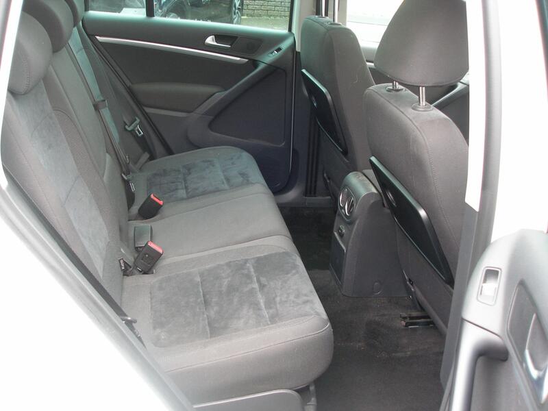 VOLKSWAGEN TIGUAN 2.0 TDI BlueMotion Tech Match  2014