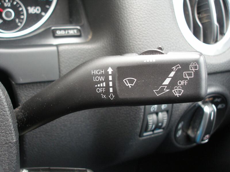 VOLKSWAGEN TIGUAN 2.0 TDI BlueMotion Tech Match  2014