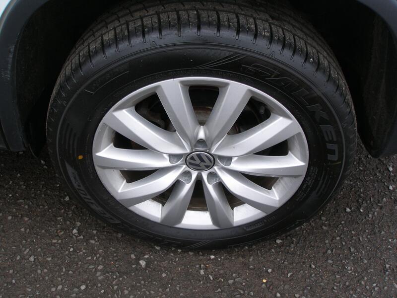 VOLKSWAGEN TIGUAN 2.0 TDI BlueMotion Tech Match  2014