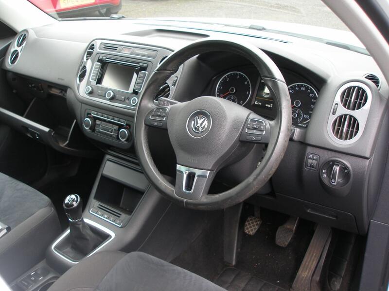 VOLKSWAGEN TIGUAN 2.0 TDI BlueMotion Tech Match  2014