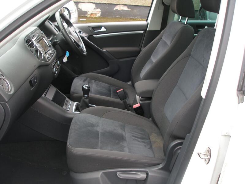 VOLKSWAGEN TIGUAN 2.0 TDI BlueMotion Tech Match  2014