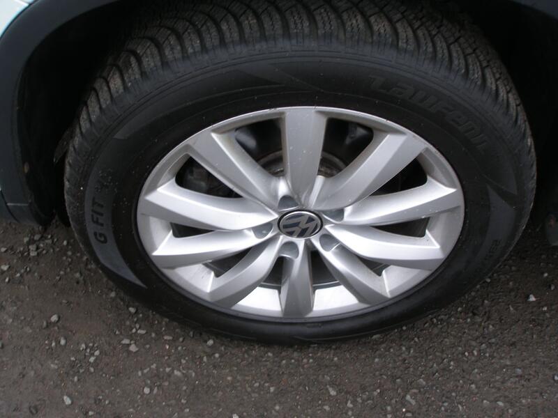 VOLKSWAGEN TIGUAN 2.0 TDI BlueMotion Tech Match  2014