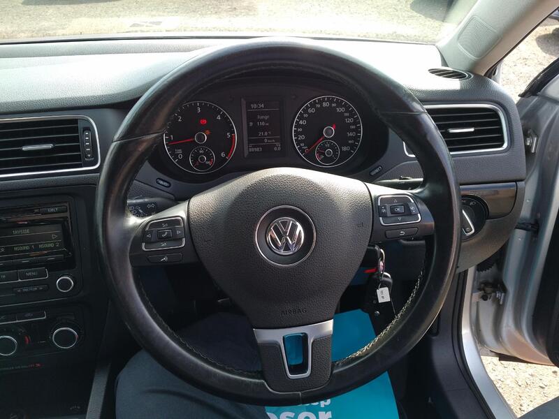 VOLKSWAGEN JETTA 2.0 TDI SE 2012