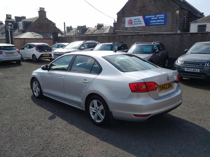 VOLKSWAGEN JETTA 2.0 TDI SE 2012