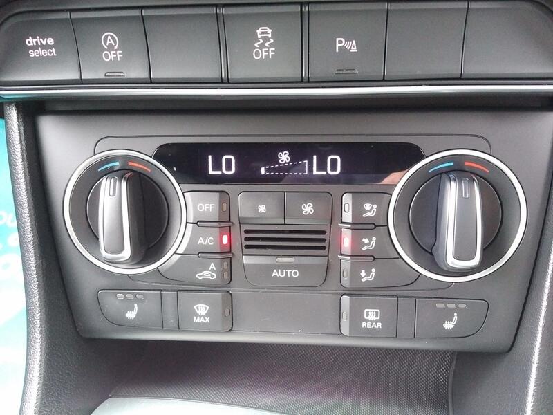 AUDI Q3 2.0 TDI S line 2016