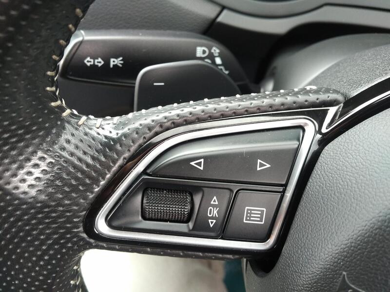 AUDI Q3 2.0 TDI S line 2016