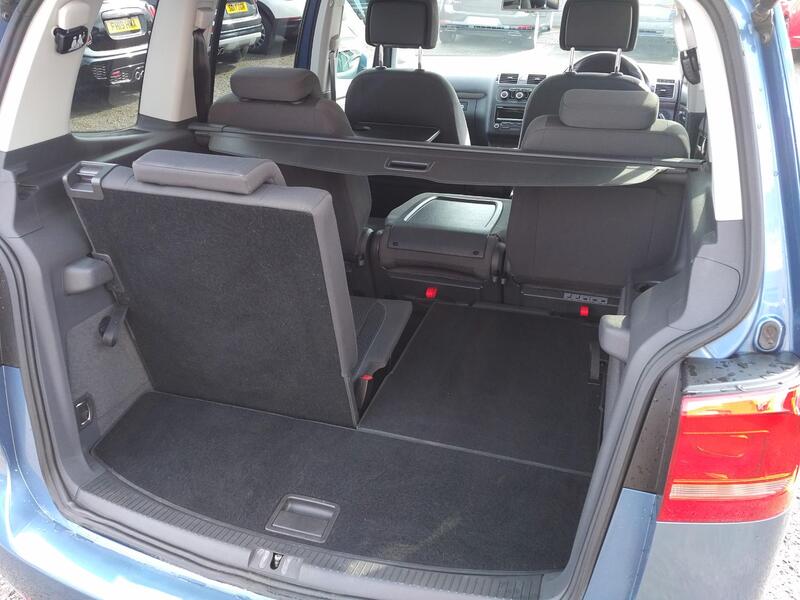 VOLKSWAGEN TOURAN 1.6 TDI SE 2013
