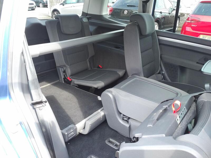 VOLKSWAGEN TOURAN 1.6 TDI SE 2013