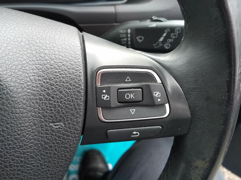 VOLKSWAGEN TOURAN 1.6 TDI SE 2013