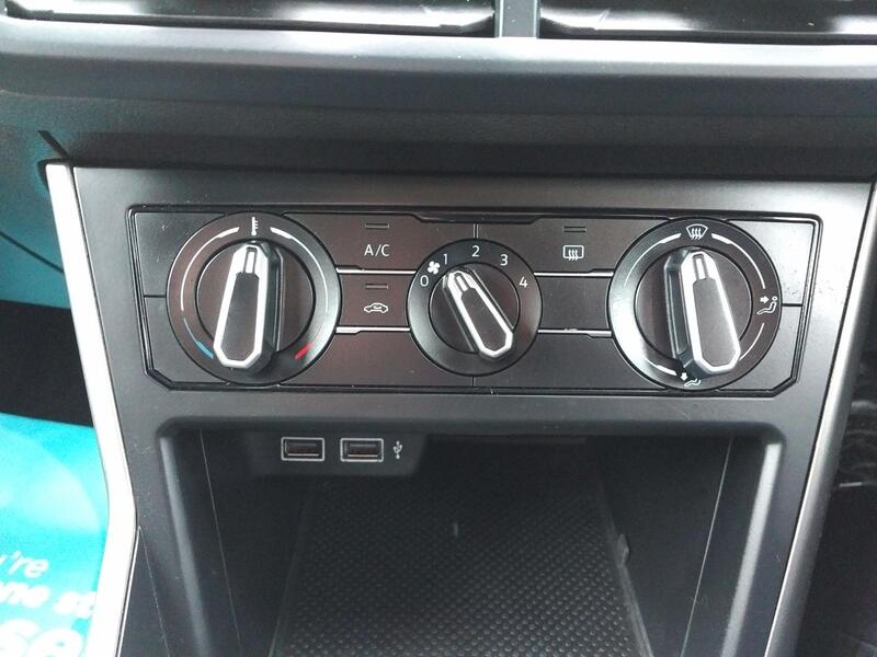 VOLKSWAGEN POLO 1.0 TSI Match 2020