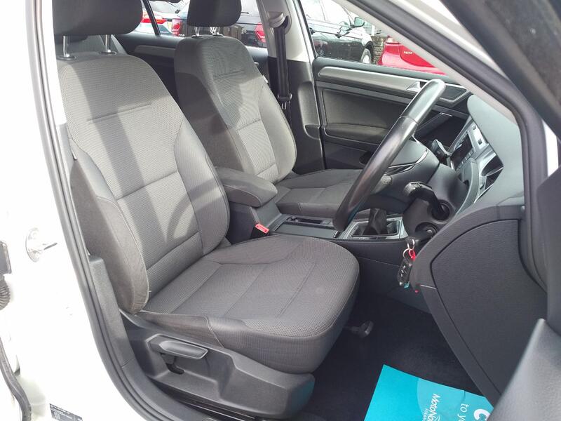 VOLKSWAGEN GOLF 1.6 TDI BlueMotion Tech Match 2015