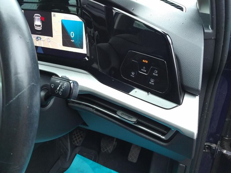 VOLKSWAGEN GOLF 2.0 TDI Life 2020