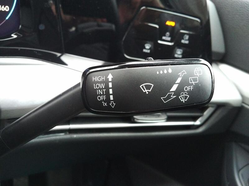 VOLKSWAGEN GOLF 2.0 TDI Life 2020
