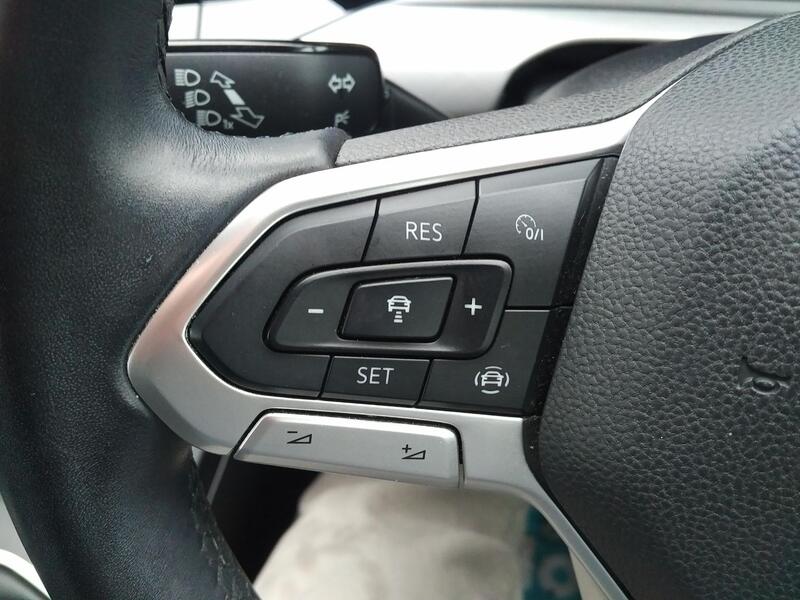 VOLKSWAGEN GOLF 2.0 TDI Life 2020