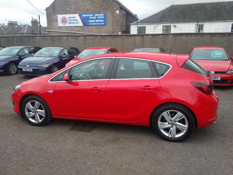 VAUXHALL ASTRA 2.0 CDTi ecoFLEX SRi 2014