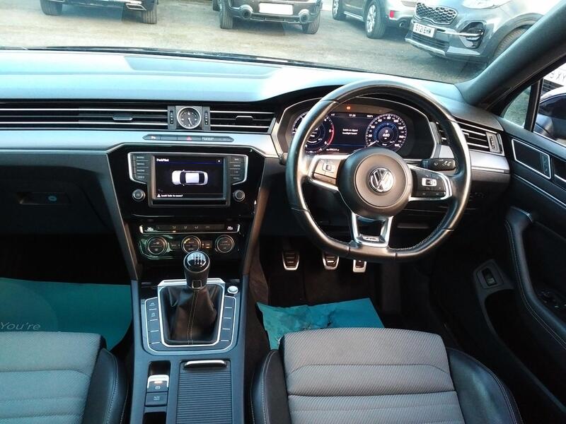 VOLKSWAGEN PASSAT 2.0 TDI BlueMotion Tech R-Line 2016