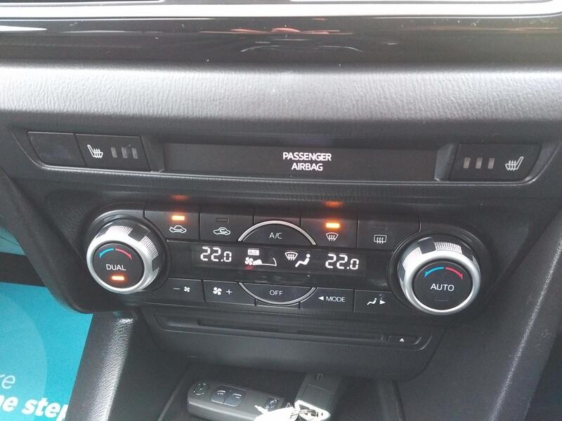 MAZDA MAZDA3 2.0 SKYACTIV-G SE-L 2015