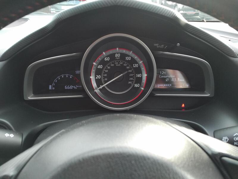 MAZDA MAZDA3 2.0 SKYACTIV-G SE-L 2015