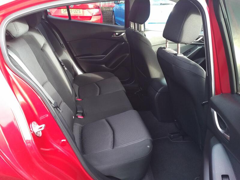 MAZDA MAZDA3 2.0 SKYACTIV-G SE-L 2015