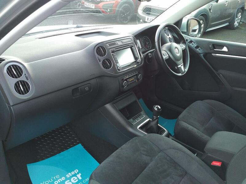 VOLKSWAGEN TIGUAN 2.0 TDI BlueMotion Tech SE 2013