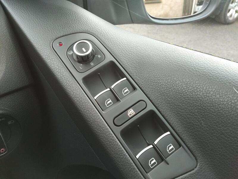 VOLKSWAGEN TIGUAN 2.0 TDI BlueMotion Tech SE 2013