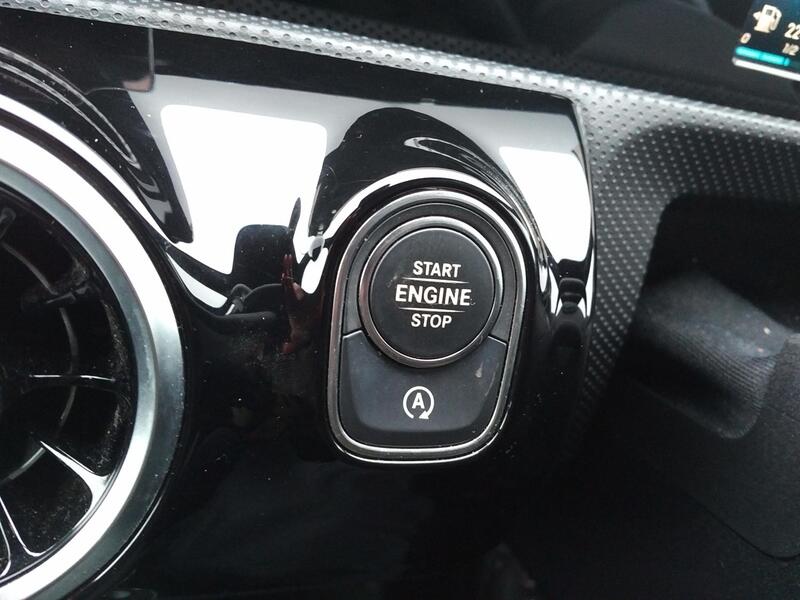 MERCEDES-BENZ A CLASS 1.5 A180d Sport 2019