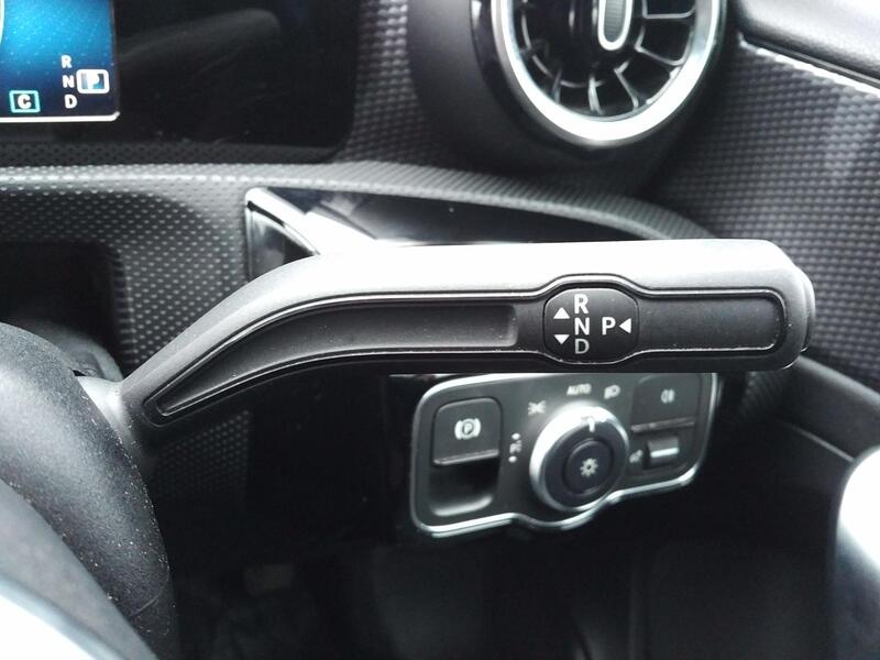 MERCEDES-BENZ A CLASS 1.5 A180d Sport 2019