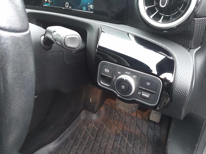 MERCEDES-BENZ A CLASS 1.5 A180d Sport 2019