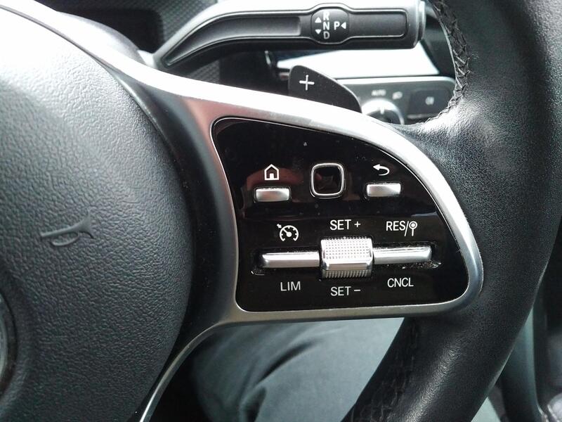 MERCEDES-BENZ A CLASS 1.5 A180d Sport 2019