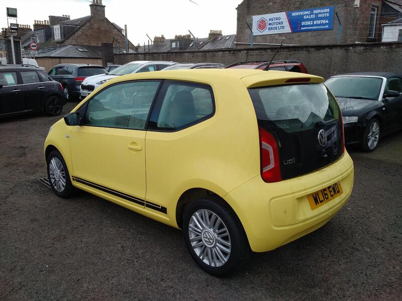 VOLKSWAGEN UP 1.0 Look up! 2016