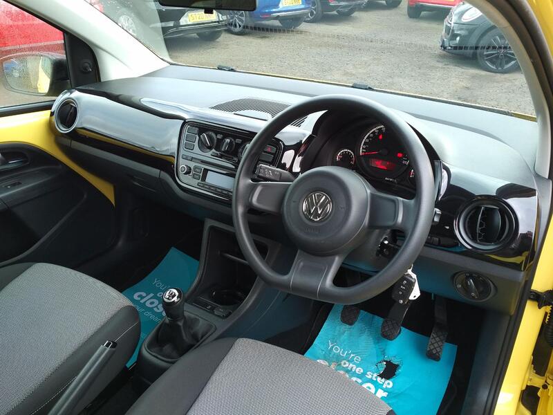 VOLKSWAGEN UP 1.0 Look up! 2016