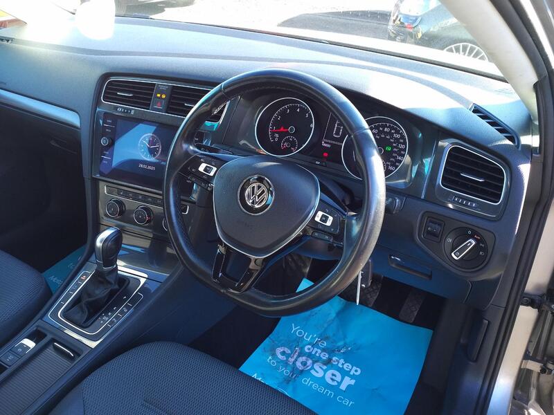 VOLKSWAGEN GOLF 1.4 TSI BlueMotion Tech SE Nav 2017