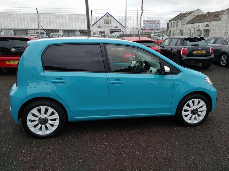 VOLKSWAGEN UP 1.0 White Edition 2021