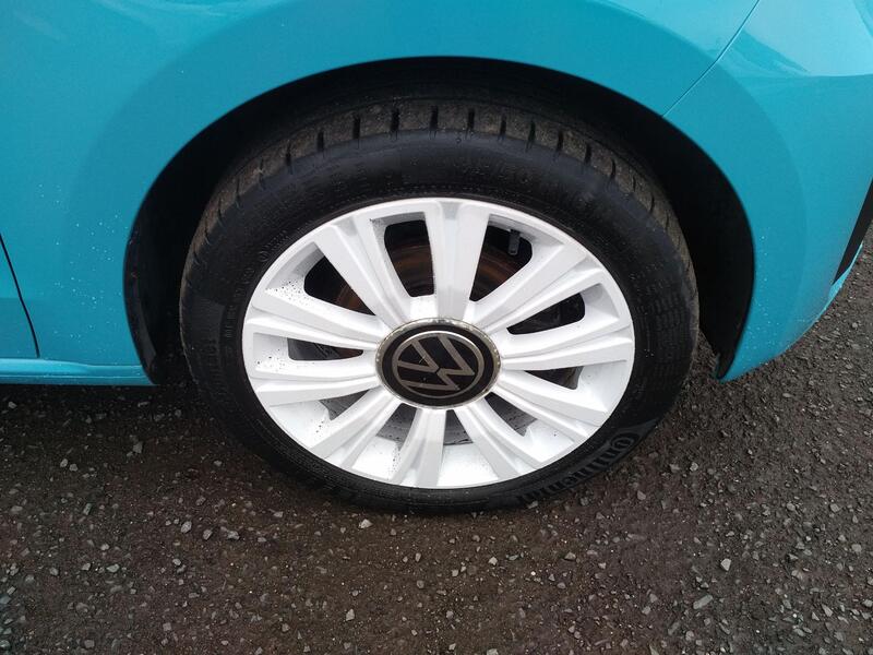 VOLKSWAGEN UP 1.0 White Edition 2021