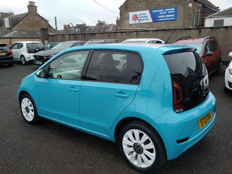 VOLKSWAGEN UP 1.0 White Edition 2021