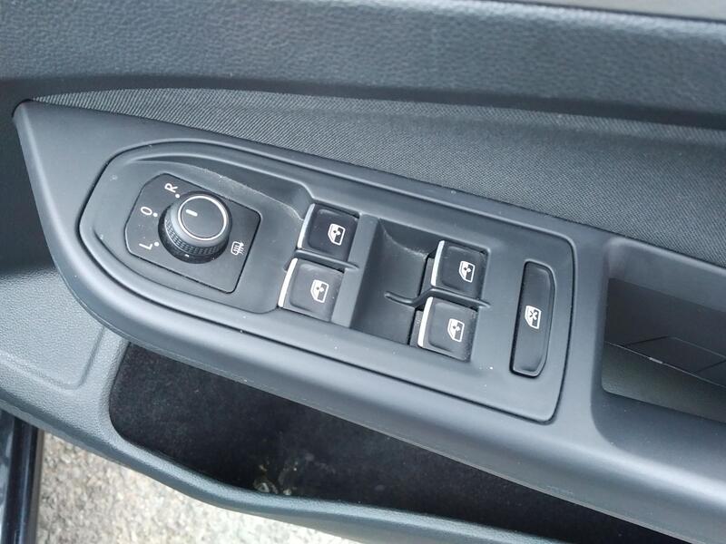 VOLKSWAGEN GOLF 1.5 eTSI MHEV Life 2020