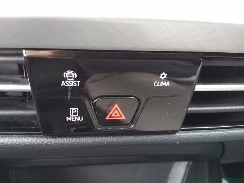 VOLKSWAGEN GOLF 1.5 eTSI MHEV Life 2020