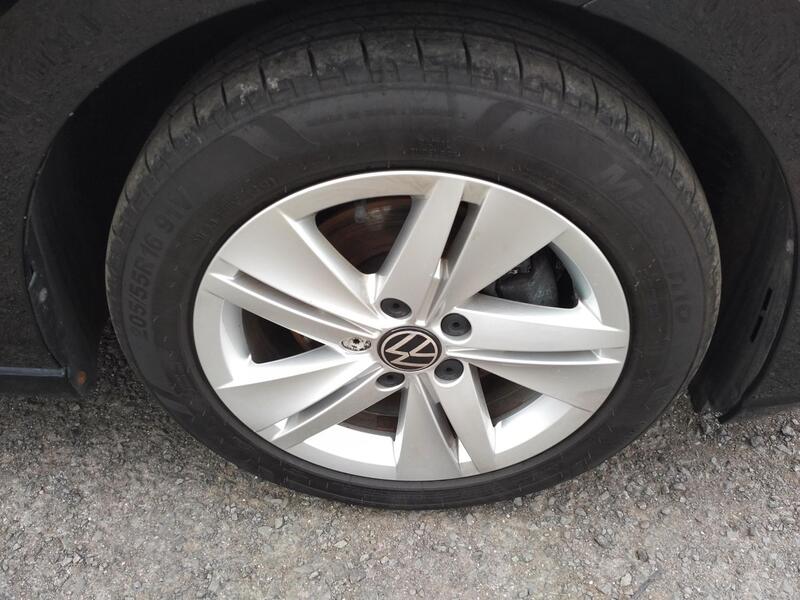 VOLKSWAGEN GOLF 1.5 eTSI MHEV Life 2020