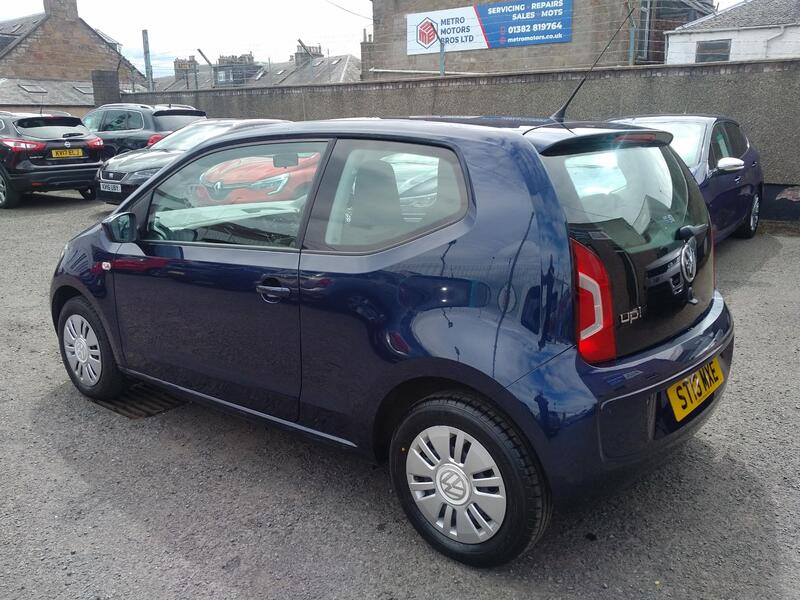 VOLKSWAGEN UP 1.0 Move up! 2013