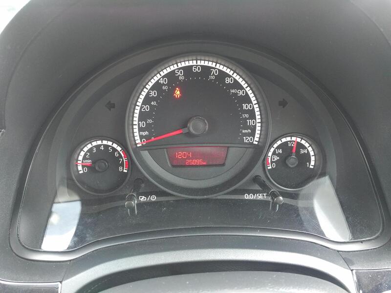 VOLKSWAGEN UP 1.0 Move up! 2013
