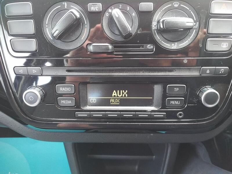 VOLKSWAGEN UP 1.0 Move up! 2013