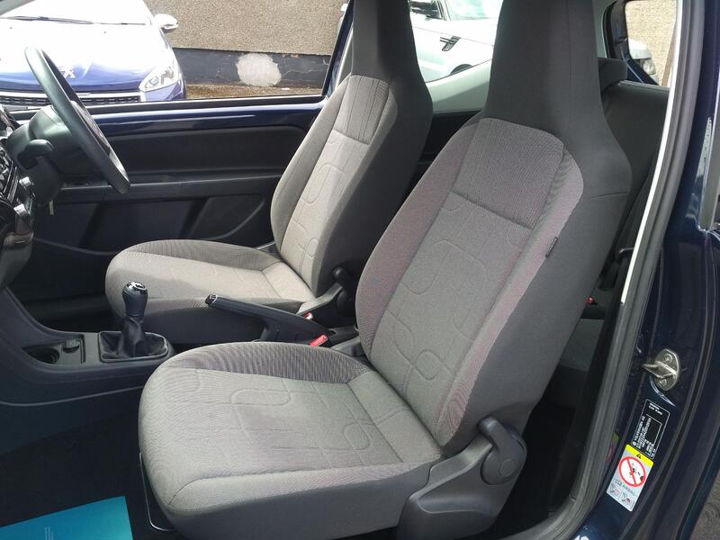 VOLKSWAGEN UP 1.0 Move up! 2013