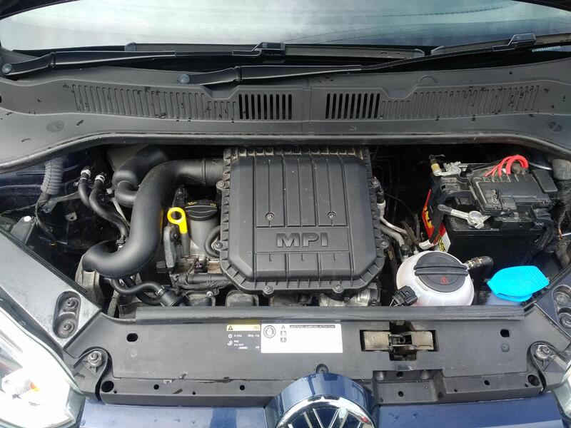 VOLKSWAGEN UP 1.0 Move up! 2013