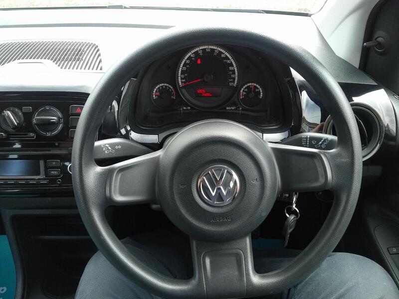 VOLKSWAGEN UP 1.0 Move up! 2013