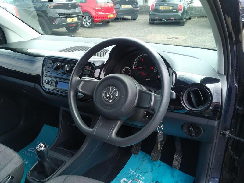 VOLKSWAGEN UP 1.0 Move up! 2013